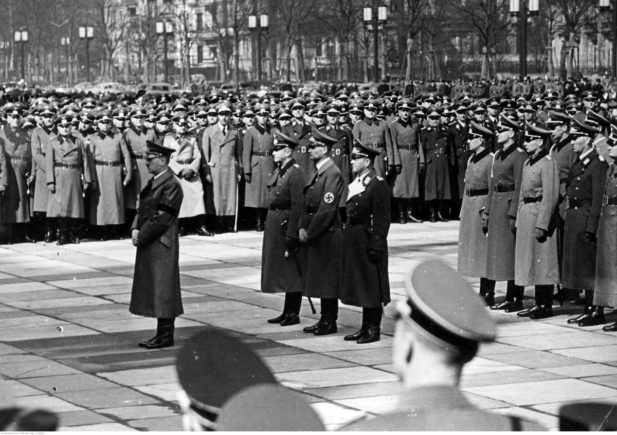 Adolf Hitler at general Karl Becker's funeral in Berlin's Technische Hochschule